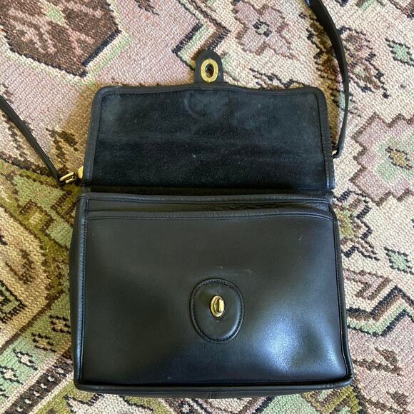Vintage Coach 1992 Willis Black Leather Crossbody - Picture 3 of 8